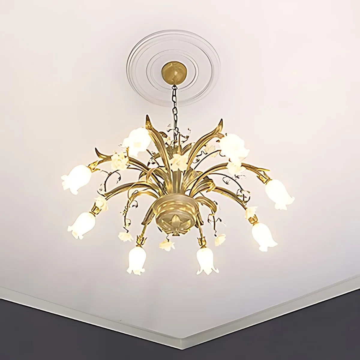 Profhome 156004 Deckenrosette Ø 43,5 cm | Stuckrosette aus Polyurethan Hartschaum | Neo-Empire Lampenrosette weiß vorgrundiert für Kronleuchter & Deckenlampen