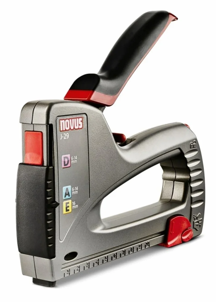 Novus J-29 Handtacker – Tacker für Feindraht- und Flachdrahtklammern von 6 bis 14 mm und Nägel bis 16mm, Tackerpistole für Gewebe, Stoffe und Zierleisten 030-0467