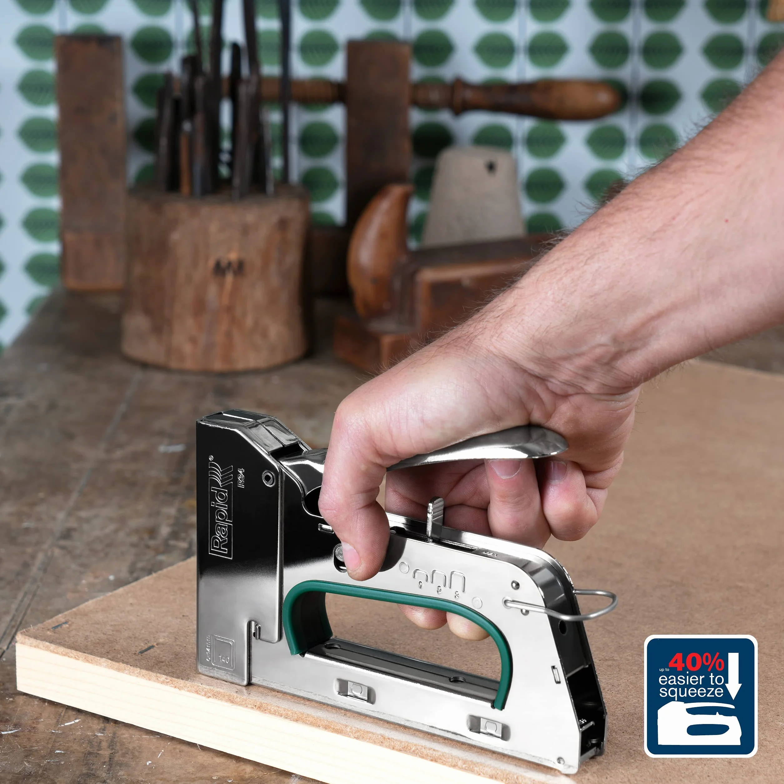 Rapid R34 Handtacker - Kompakter Tacker aus Stahl für Folien und Isolierungen, für Typ 140 Klammern (6-14 mm), Ergonomisch, Rückschlagfrei