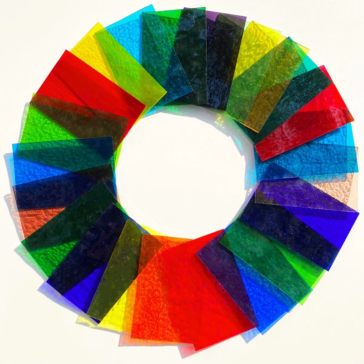 24 Bögen Regenbogen-transparente Buntglasscheibe, Vorteilspackung, 15,2 x 10,2 cm, Kathedralenkunst, Glasmosaikfliesen zum Basteln, Buntglaszubehör für Buntglas- oder Mosaikprojekte
