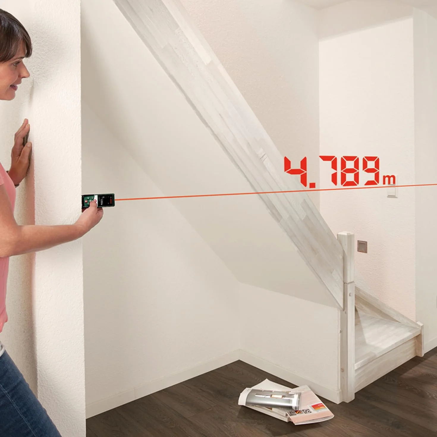 Bosch Laserentfernungsmesser UniversalDistance 40C (Distanz bis 40m präzise messen, Bluetooth-Konnektivität, Messfunktionen, im E-Commerce Karton)
