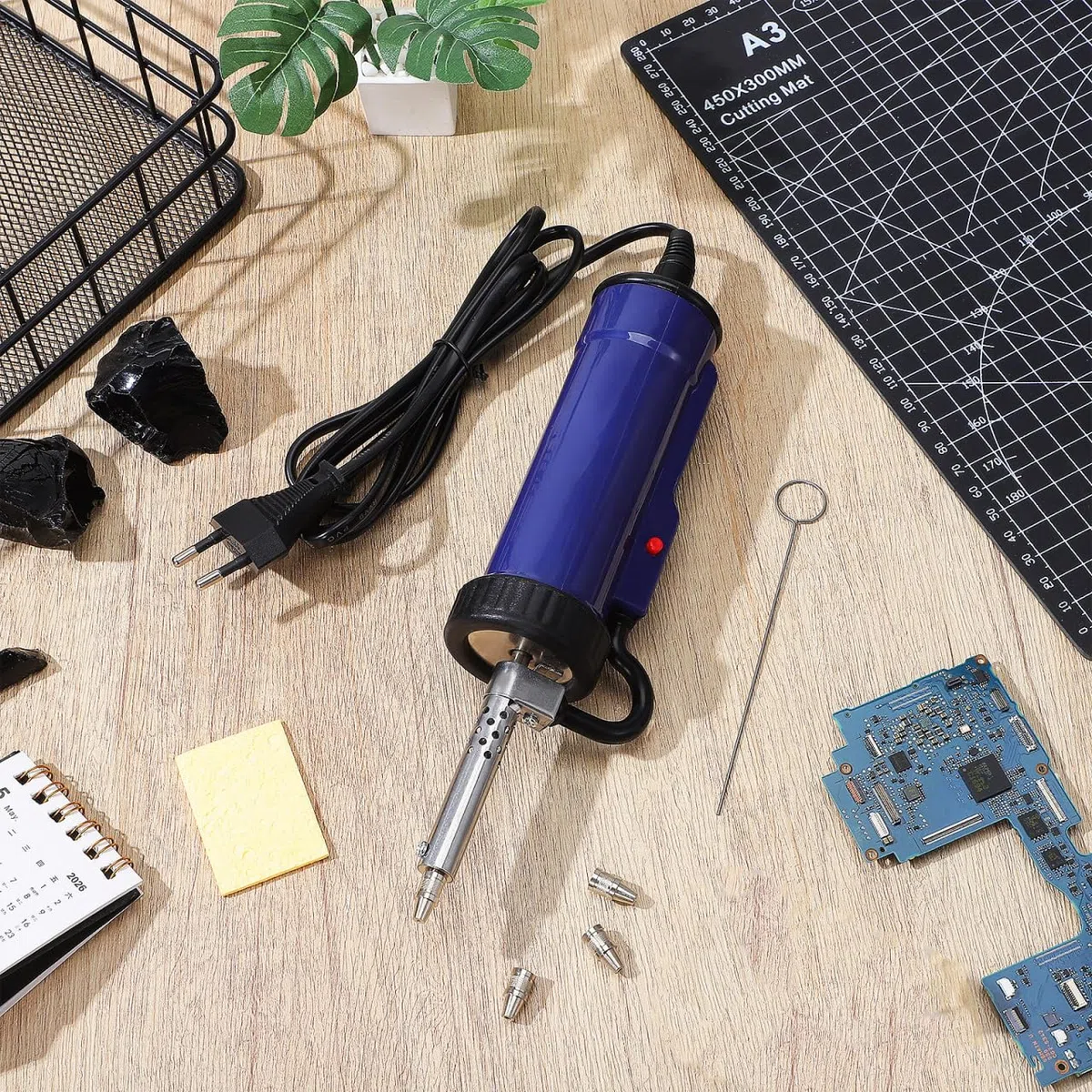 HOMSFOU Elektrische Entlötpumpe Mit Starker Saugkraft Und Austauschbaren Düsen Schnelles Aufheizen Tragbares Entlötwerkzeug Für Präzises Entfernen Von Lötzinn Bei Elektronischen Geräten Eu-Stecker
